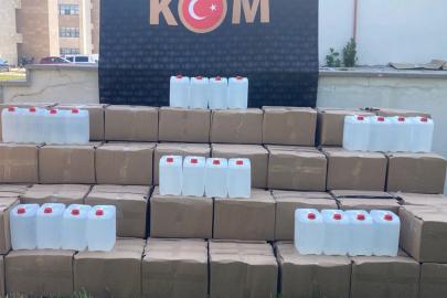 Afyonkarahisar'da 3 bin litre metil alkol ele geçirildi