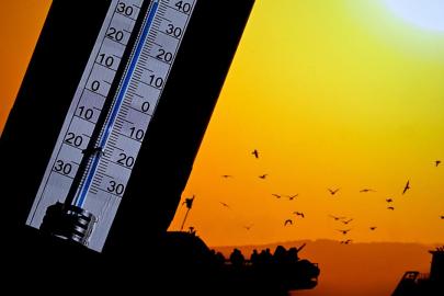 Almanya'da 40 dereceyi aşması beklenen sıcaklıklar nedeniyle bazı bölgeler için uyarı yayımlandı