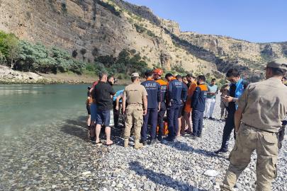 Boğulma tehlikesi geçiren ailesini kurtardı, kendisi hayatını kaybetti