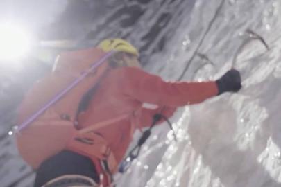 Everest'te bir ilk: Öldü sanılan rehber altı gün sonra sürünerek geri döndü