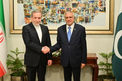 İran ve Pakistan dışişleri bakanları "ABD ile mutabakatı" görüştü