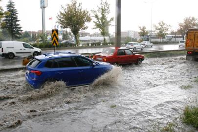 Meteoroloji'den kuvvetli yağış uyarısı: Karadeniz'de dikkat