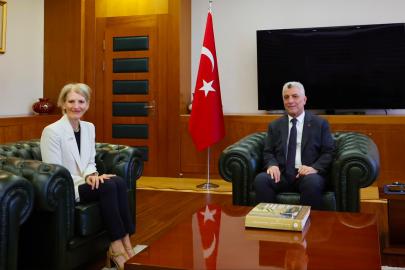 Bakan Bolat, görev süresi sona eren İngiltere'nin Ankara Büyükelçisi Morris'i ağırladı