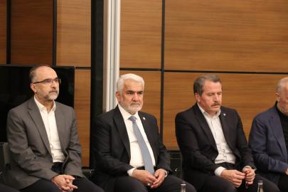 HÜDA PAR Genel Başkanı Yapıcıoğlu'ndan Memur-Sen Genel Başkanı Yalçın'a taziye ziyareti