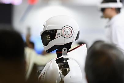 Japonya, 2040'a kadar iş gücünde yapay zeka destekli 10 milyon robotu kullanmayı planlıyor