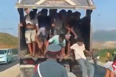 Son günlerde İspanya'nın Ceuta kentine 40 binden fazla kaçak göçmen girdi