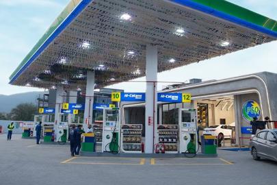 Pakistan, artan yakıt maliyetleri nedeniyle tasarruf ve yakıt tasarrufu önlemleri açıkladı